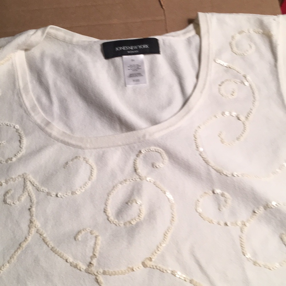 Sleeveless shell sweater